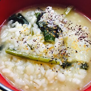 リメイク！白菜とわかめのゆかり味噌汁雑炊